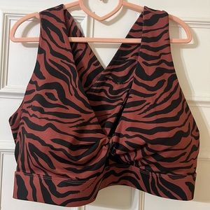 Fabletics 3X Oasis Twists Front Bra Animal Print